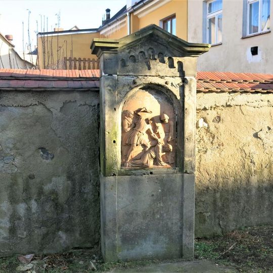 Kaplička IX. zastavení křížové cesty u kostela Nalezení svatého Kříže ve Frýdlantu