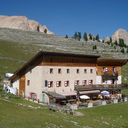 Lavarellahütte