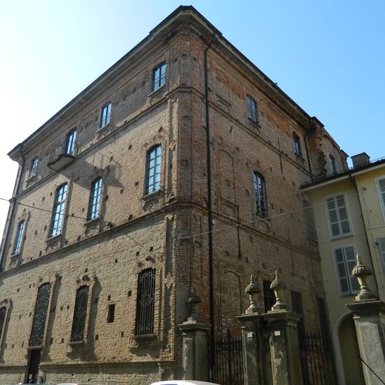 Biblioteca Comunale Anton Enrico Mortara di Casalmaggiore