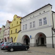 Husovo náměstí 1224