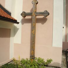 Kříž u kostela sv. Barbory v Pyšeli