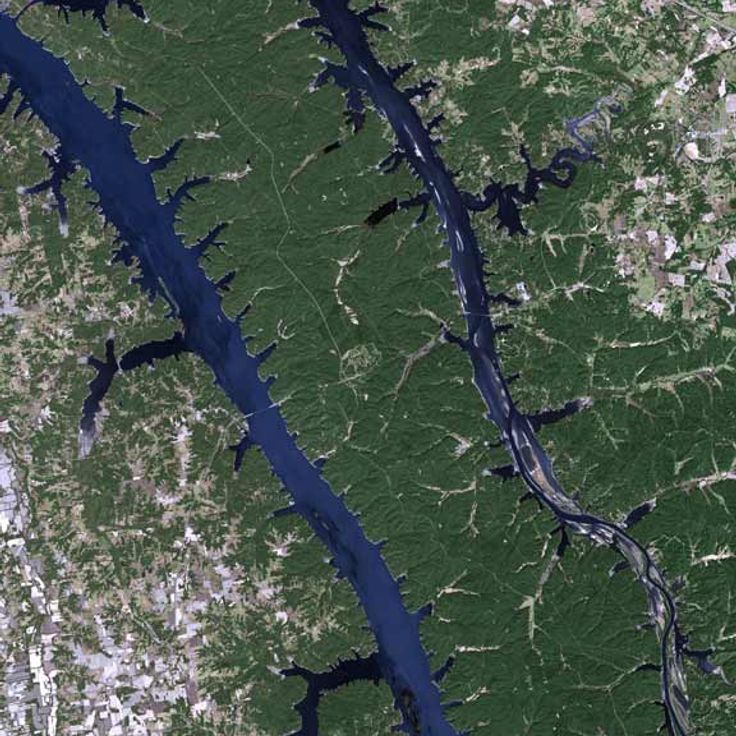 Terre Entre les Lacs