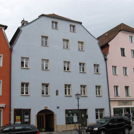 Wohn- und Geschäftshaus