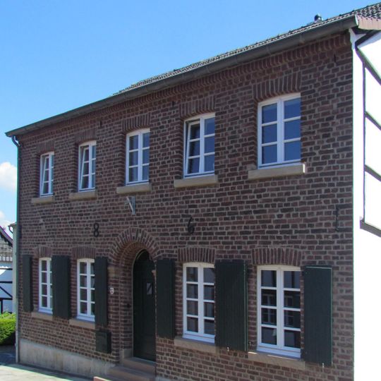 Schlossstraße 35