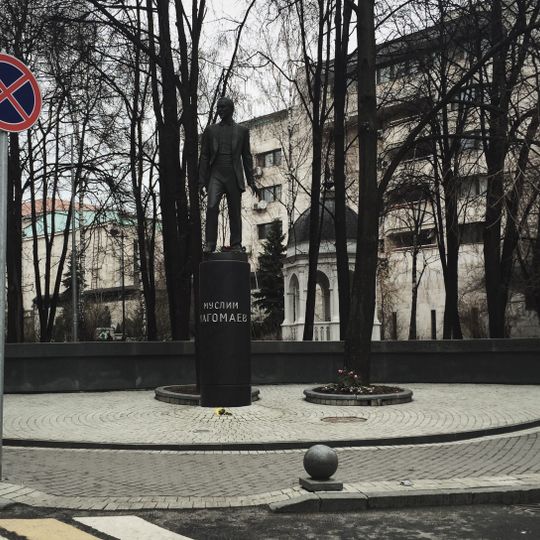 Monument to Muslim Magomayev