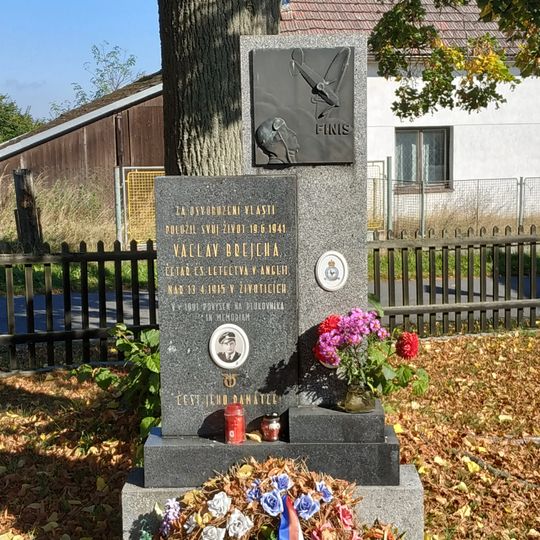 Pomník letci Václavu Brejchovi