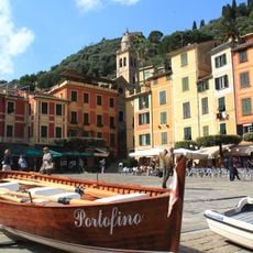 Piazza Martiri dell'Olivetta