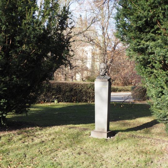 Pomník Bedřicha Smetany v Čermákových sadech v Rakovníku