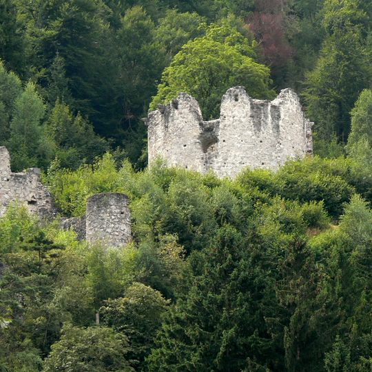 Burgruine Rattenberg und Reste der Stadtbefestigung