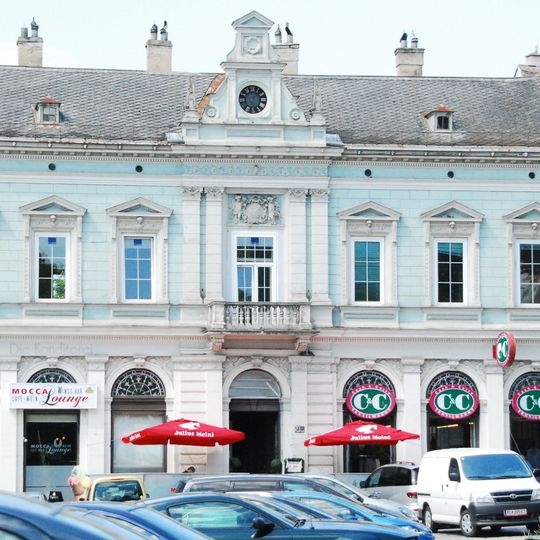 Hollabrunn Haus Hauptplatz 09