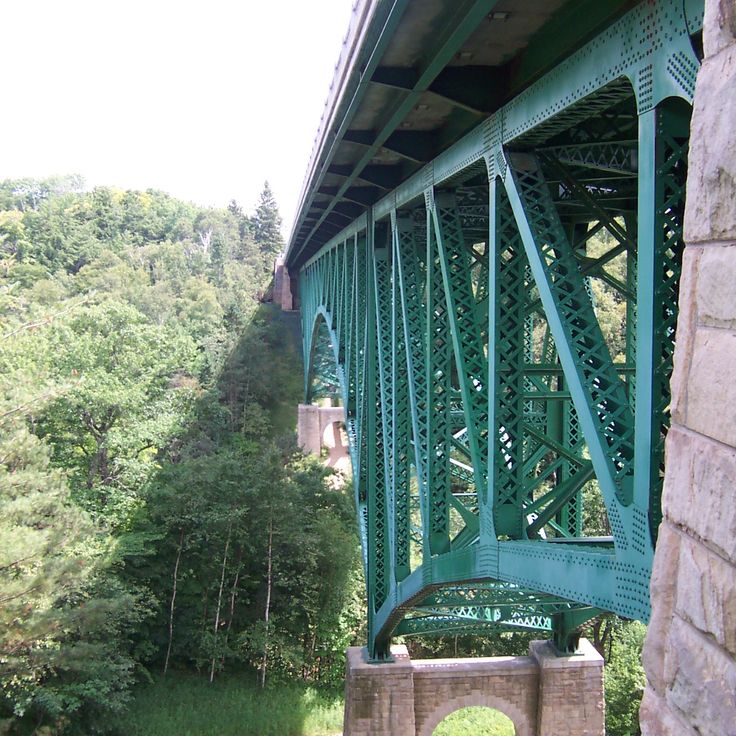 Pont de la rivière Cut