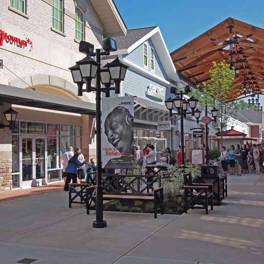 Merrimack Premium Outlets