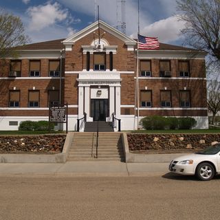 Golden Valley County Courthouse