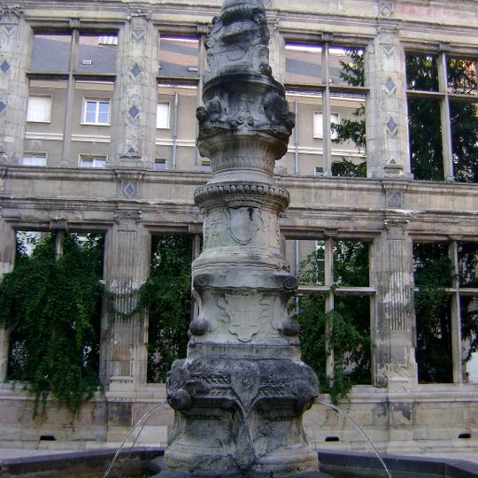 Fontaine de Beaune-Semblançay
