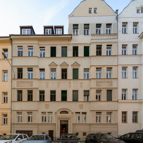 Etkar-André-Straße 9