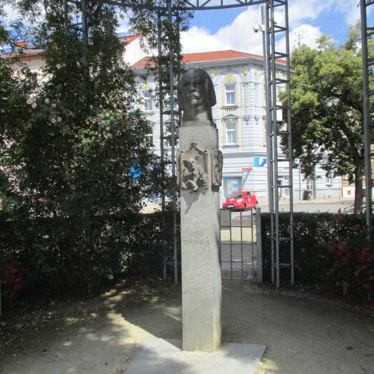 Památník Jiřího Trnky na Mikulášském náměstí