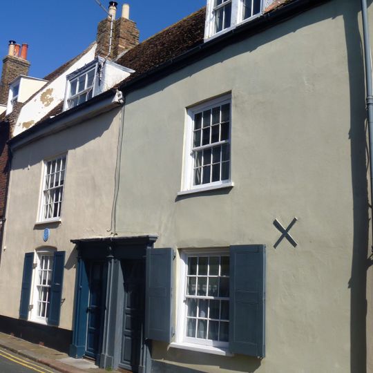 6 And 8, Middle Street