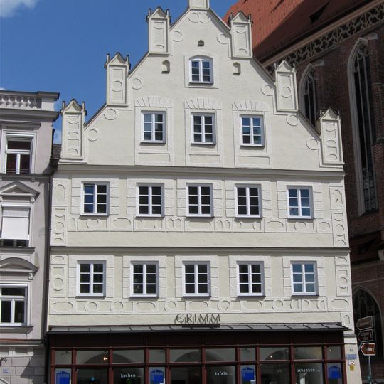 Wohn- und Geschäftshaus