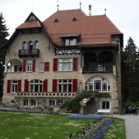 Reformiertes Kirchgemeindehaus, ehemalige Villa Rosenmatt mit Parkanlage