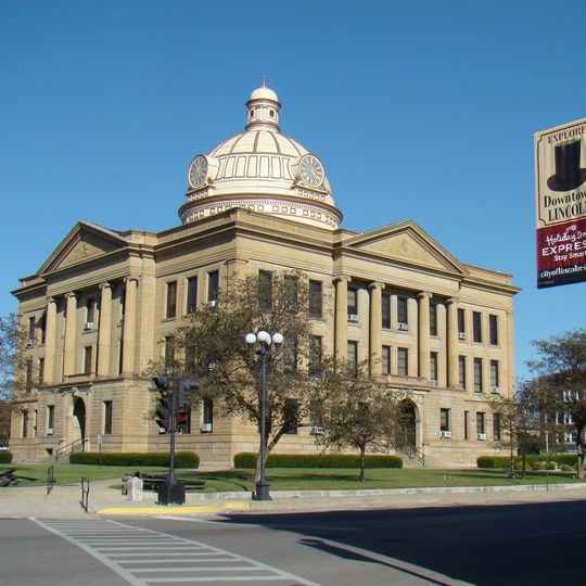Lincoln Courthouse Square Historic District