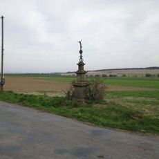 Kříž východně od Soběkur