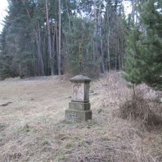 Kříž v lese nad Chráštovicemi