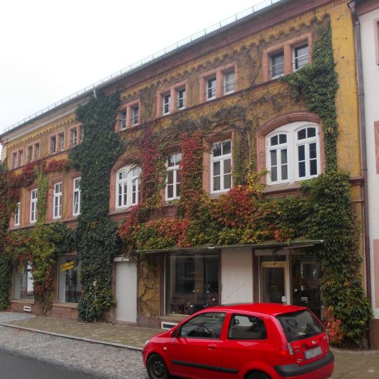 Wohnhaus in Ecklage Chemnitzer Straße 17