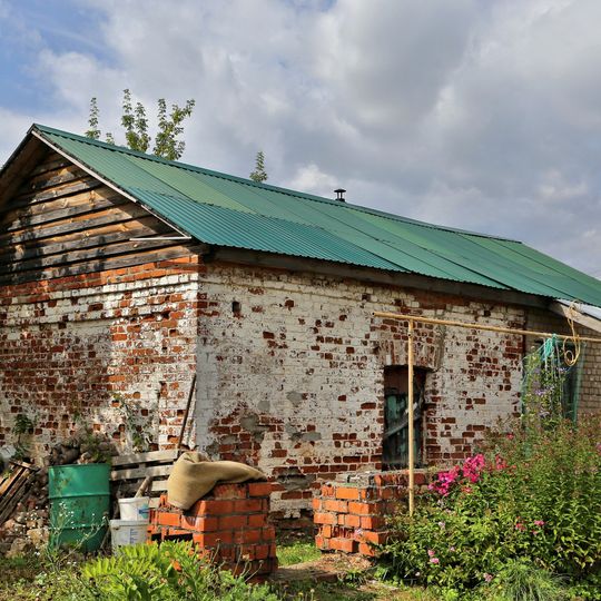 Сторожка и угловой павильон ограды