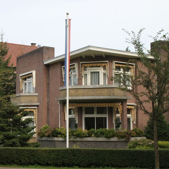 Dubbel landhuis in kubistisch-expressionistische stijl
