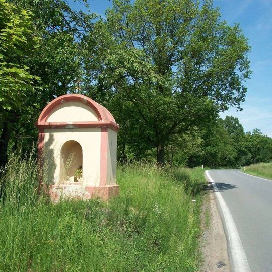 Kaplička severně od Čemin