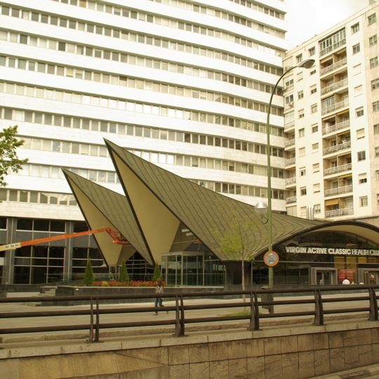 Gimnasio Holmes Place