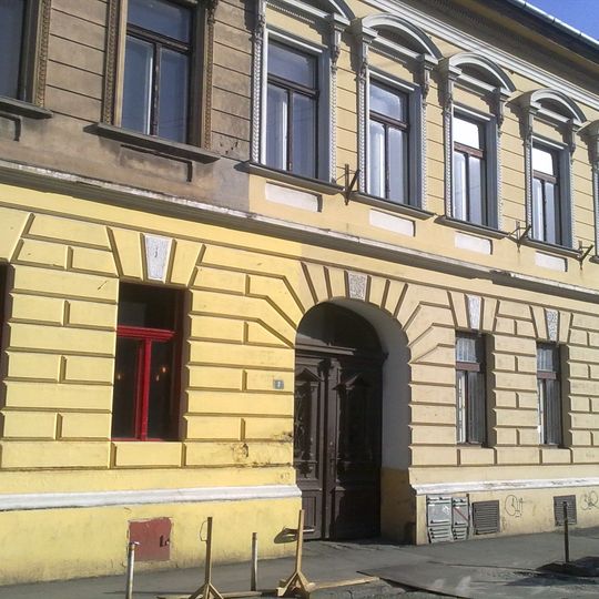 Maison située 2 Trifkovićev trg à Novi Sad