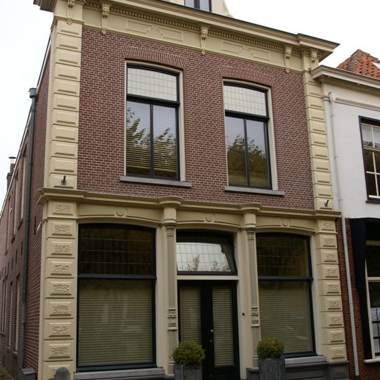 Markt 35, Geertruidenberg