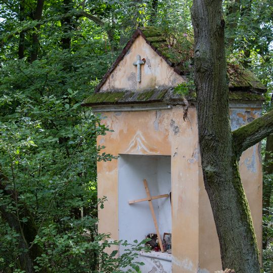 Výklenková kaple severozápadně od Železné