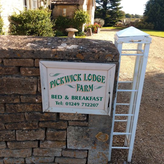 Pickwick Lodge Farmhouse