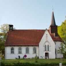 Matthias-Claudius-Kirche mit Ausstattung