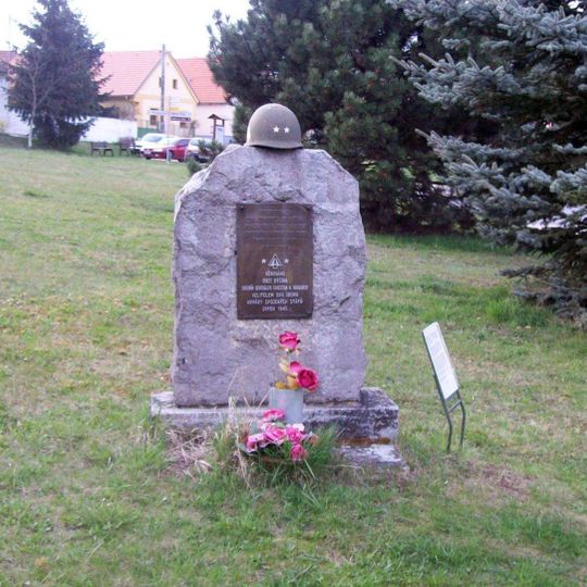 Památník v Dýšině