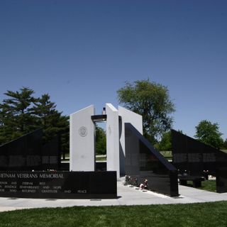 Illinois Vietnam Veterans Memorial