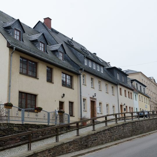 Heiste vor den Häusern Frankenberger Straße 9; 11; 13; 15; 17