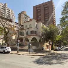 Imóvel à Avenida Olegário Maciel, nº 1412