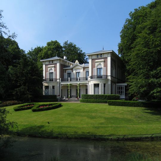 Koetshuis Villa Gelria
