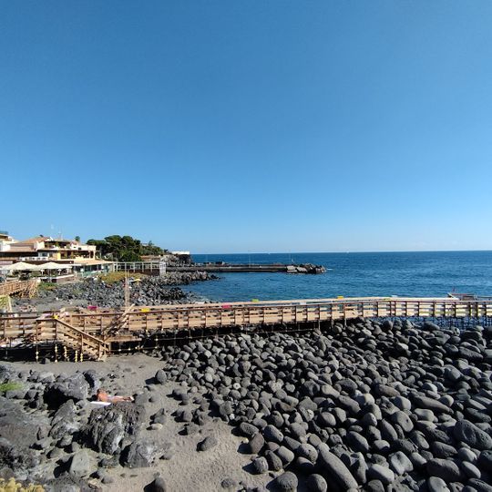 Spiaggia nera di San Giovanni Li Cuti