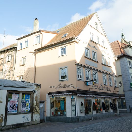 Martin-Luther-Platz 32