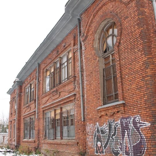 Здание училища