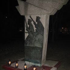 Pomnik Zdobywców Lotniska Ławica