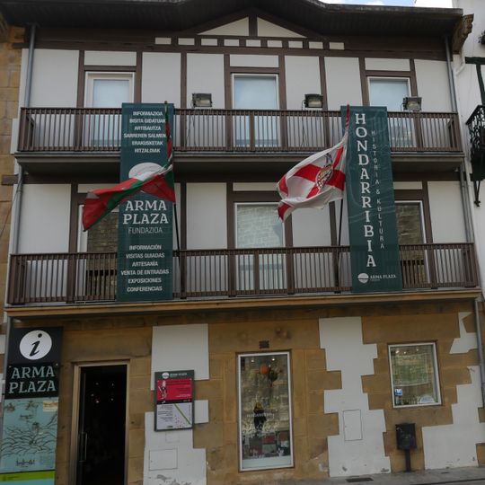 Casa Plaza de las Armas 9