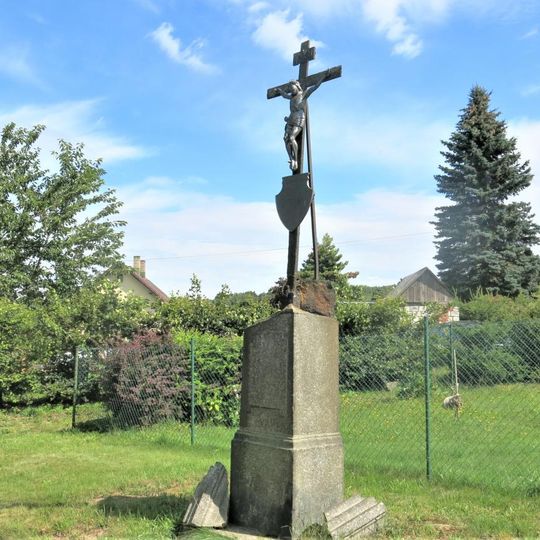 Kříž poblíž domu 356 v Mikulášovicích