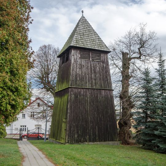 Dzwonnica, Spacerowa 64 w Piotrkowiczkach