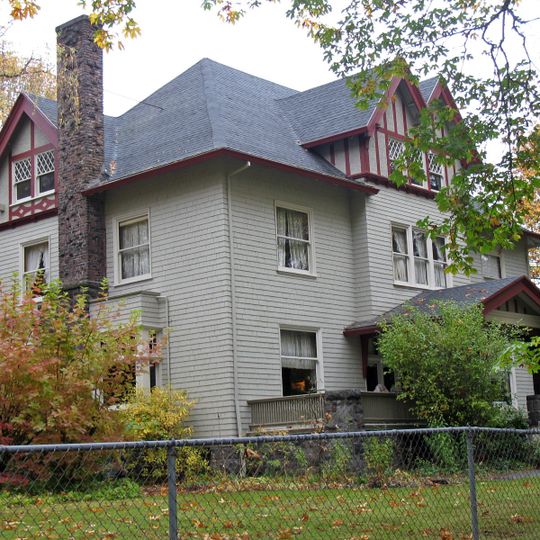 Casa Frank Silas Doernbecher