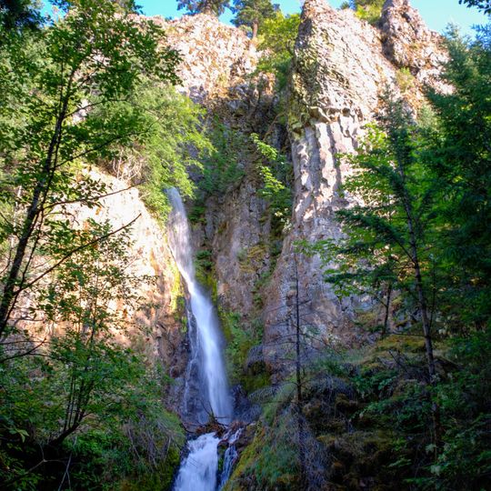 Hole-in-the-Wall Falls